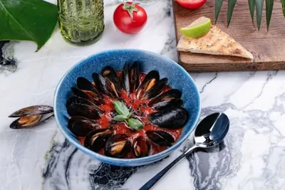 Томатный суп с мидиями