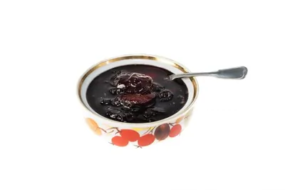 Сливовое варенье с ромовым изюмом