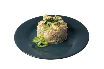 Салат с курицей и ананасом