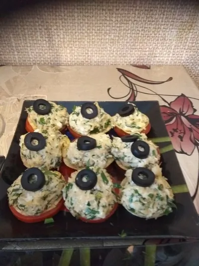 Сырная закуска с помидорами