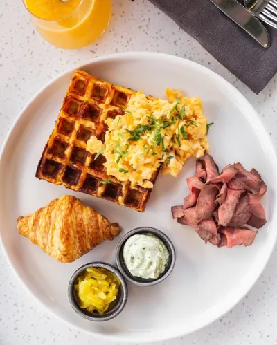 Картофельная вафля со скрэмблом