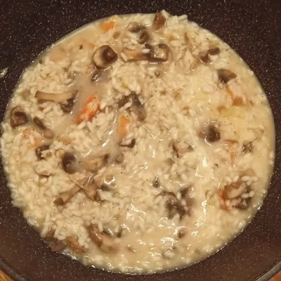 Ризотто с грибами, креветками и шпинатом