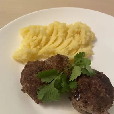 Котлетки с пюрешкой