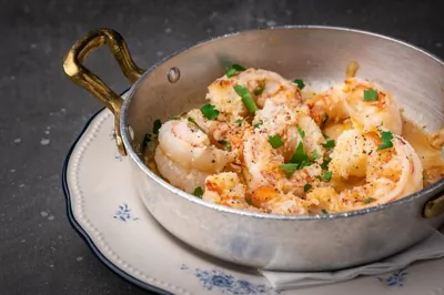 Чесночные креветки