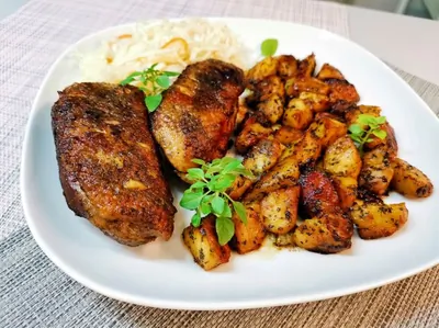 Утиное филе с жареными яблоками