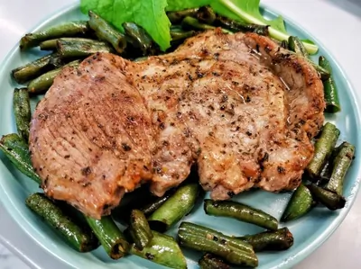 Пряный свиной стейк