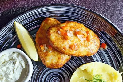 Котлеты из щуки с соусом тартар