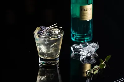 Коктейль «Лавандовый сауэр»