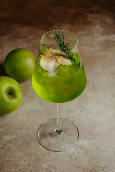 Коктейль Apple Spritz