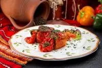 Пылнени чушки (фаршированные перцы)