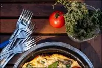 Омлет с цыпленком на всю семью