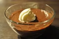 Шоколадный мусс со сливками и ликером