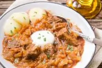 Ленивое мясо с квашеной капустой по-немецки