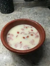 Сырный суп с охотничьими колбасками