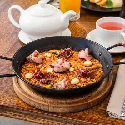 Паэлья с хамоном и говядиной