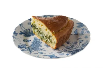 Пирог с луком и яйцом