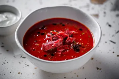 Борщ с телятиной и черносливом