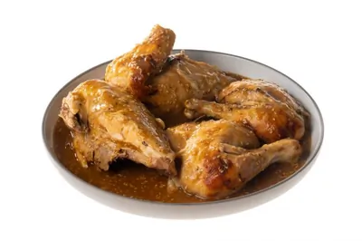 Курица с имбирем в капустных листьях