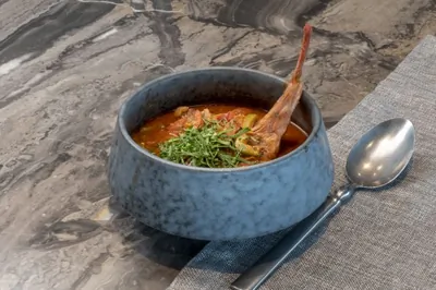 Мясная солянка с каперсами