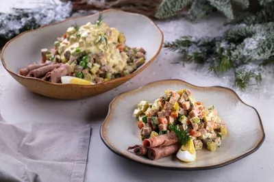 Оливье с языком и говяжьей грудинкой