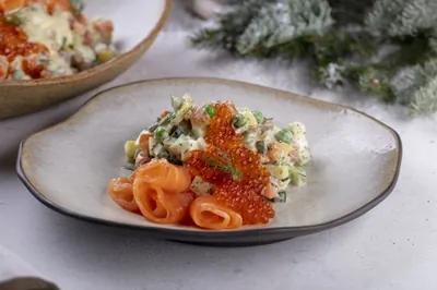 Оливье со слабосоленым лососем