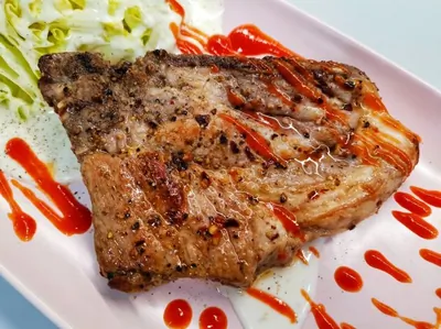 Свиной стейк мраморный из шейки