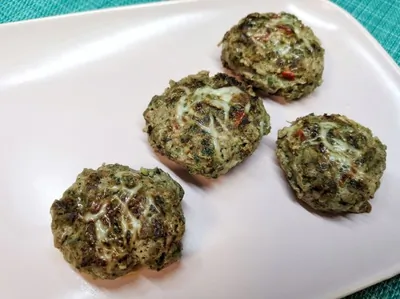 Острые говяжьи котлеты со шпинатом