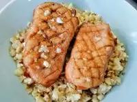 Жареная утка с гарниром из цветной капусты