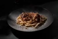 Паста с жареными семечками, уткой и понзу из белых грибов