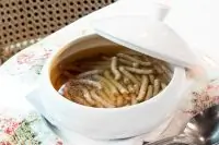 Пассателли в курином бульоне