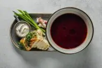 Борщ с телячьими щечками