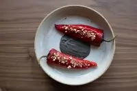 Перцы рамиро c сыром и фундуком