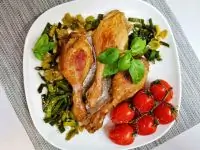 Запеченная утиная голень по-охотничьи