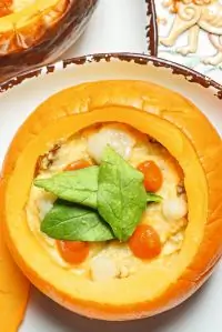 Тыква с пшеном и лисичками