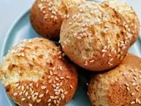 Кетобулочки с кунжутом