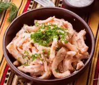 Кальмары со сметаной