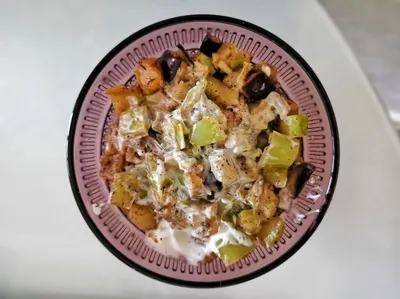 Овощное рагу со сметаной и приправой сумах