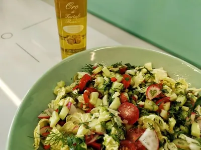 Овощной салат с трюфельным маслом