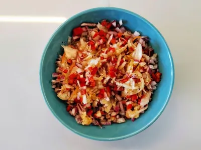 Салат из квашеной капусты с перцем рамиро