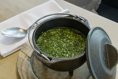 Уха с угольком