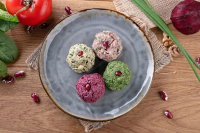 Пхали из свеклы с кинзой