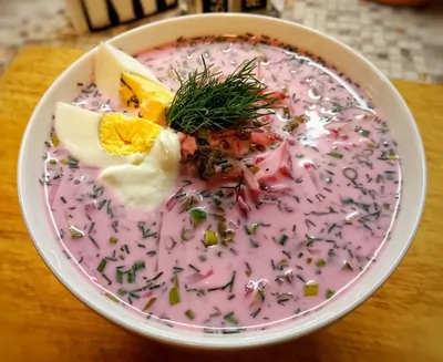 Холодник по-белорусски со свеклой и щавелем