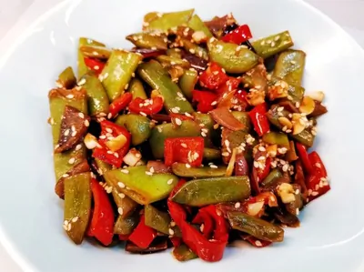 Овощное рагу с луком и чесноком