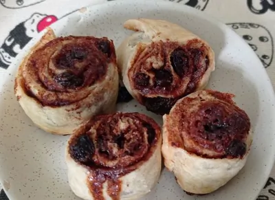 Завитушки с корицей и изюмом