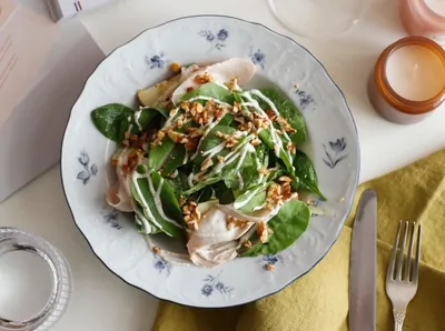 Салат с индейкой и яблоками