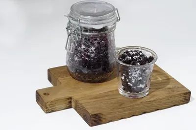 Сухое варенье из черноплодной рябины