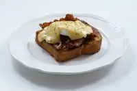 Яйца бенедикт