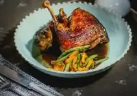 Павловский петух в красном вине