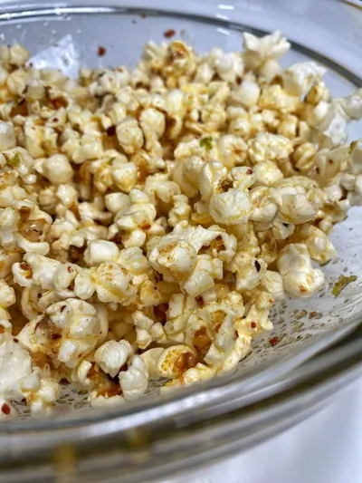 Попкорн с лаймом и чили