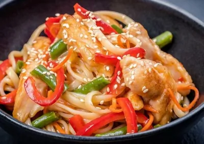 Лапша удон с курицей